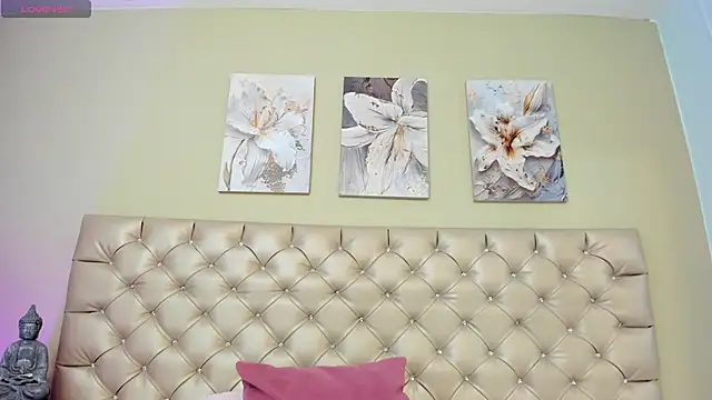 sophiia grey 1 online show from March 18, 2025, 11:31 pm