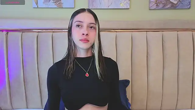 sophiia grey 1 online show from October 9, 2025, 8:51 pm