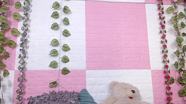 AnyaFloyd69 online show from March 21, 2025, 9:12 pm