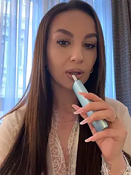 SecretSienna online show from March 23, 2026, 7:45 am