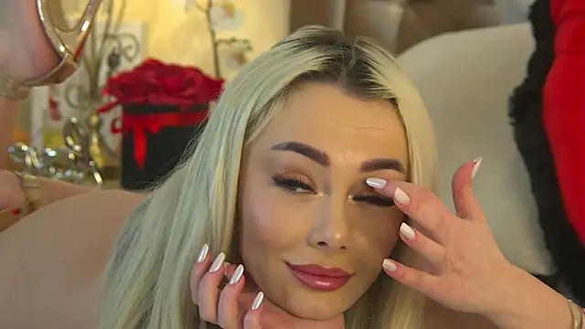 FrancescaMcGray online show from February 13, 2025, 10:12 am