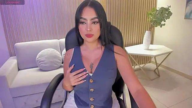 sarawinstone online show from January 15, 2025, 7:55 pm