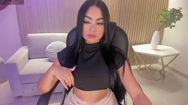 sarawinstone online show from January 16, 2025, 7:41 pm