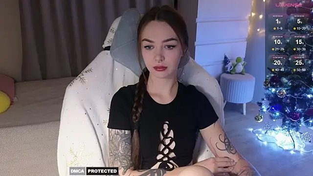 kate leoo online show from December 16, 2024, 1:43 pm