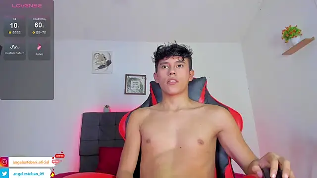 Angel esteban fx online show from October 13, 2025, 4:01 am