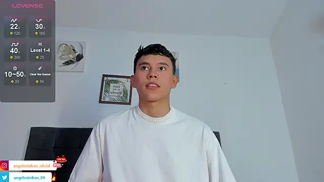 Angel esteban fx online show from October 30, 2025, 4:03 am