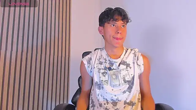 Snapshot of Angel_esteban_fx chatting on May 8, 2026, 8:36 pm Angel esteban fx online show from May 8, 2026, 8:36 pm