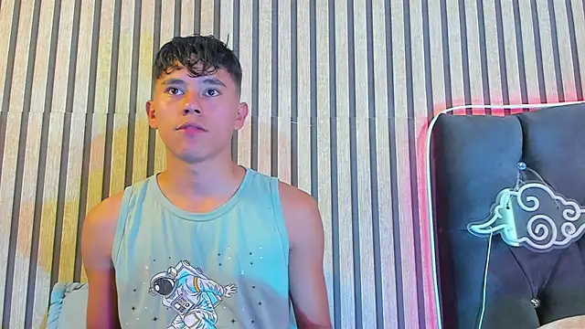 Snapshot of Angel_esteban_fx chatting on June 3, 2026, 8:14 pm Angel esteban fx online show from June 3, 2026, 8:14 pm