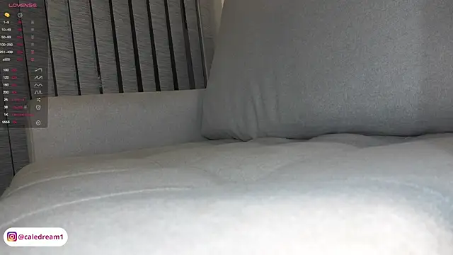 calehot98 online show from December 14, 2024, 3:07 am