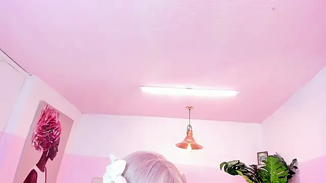 Red lady online show from February 11, 2025, 4:01 am