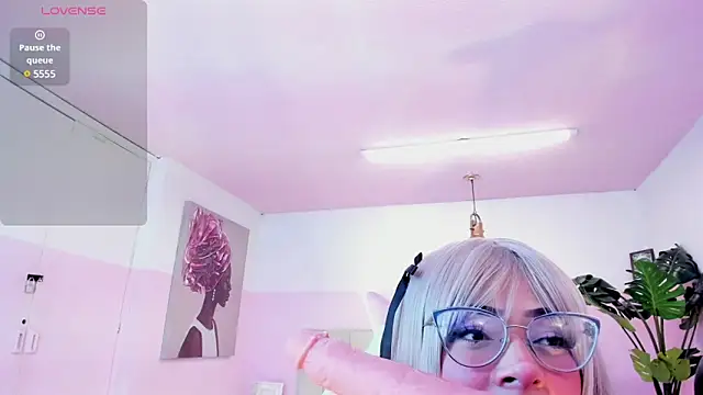 Red lady online show from February 21, 2025, 3:56 am