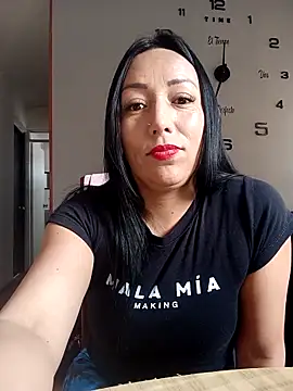 Laura martin  online show from March 6, 2025, 5:43 pm