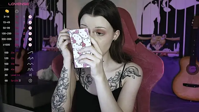 prettybones online show from December 25, 2024, 9:34 am