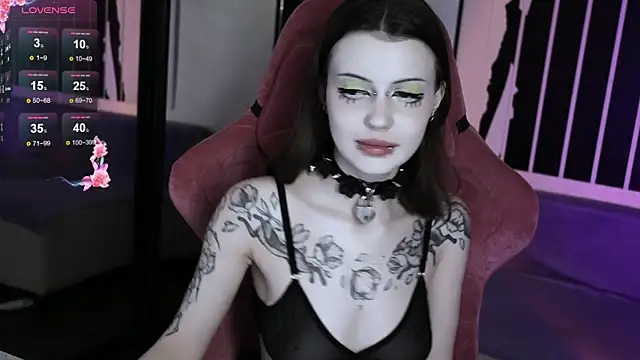 prettybones online show from September 9, 2025, 10:31 pm