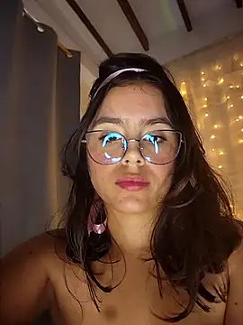 Juanelopez1 online show from February 23, 2025, 11:36 pm