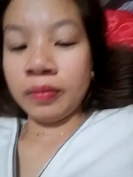 Snapshot of -Almira- chatting on October 28, 2025, 4:20 pm -Almira- online show from October 28, 2025, 4:20 pm