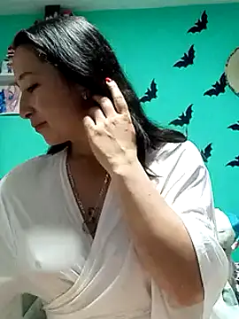 emilypoppy3 online show from February 19, 2025, 3:06 am