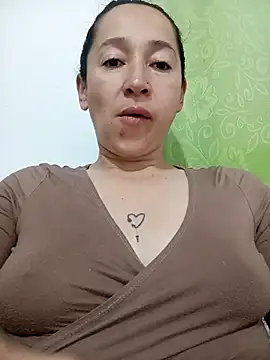 emilypoppy3 online show from February 17, 2026, 8:26 pm