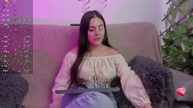 Snapshot of Murieel_69 chatting on March 17, 2025, 10:49 pm Murieel 69 online show from March 17, 2025, 10:49 pm