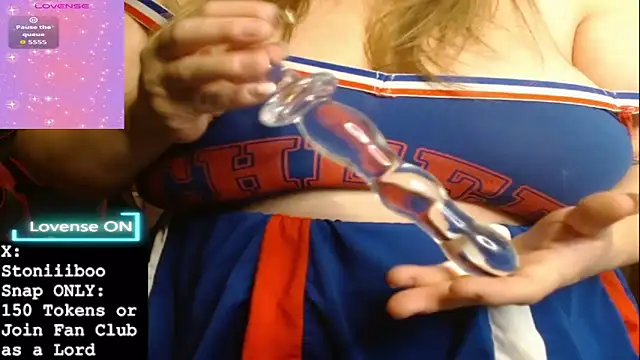 Stoniiiboo online show from December 1, 2025, 1:38 pm