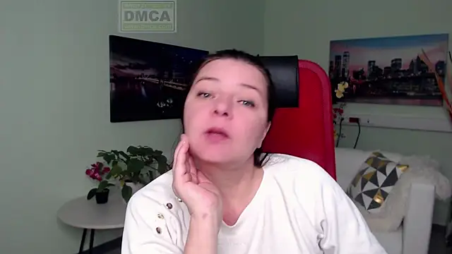 Lily flower7 online show from November 19, 2025, 4:45 am