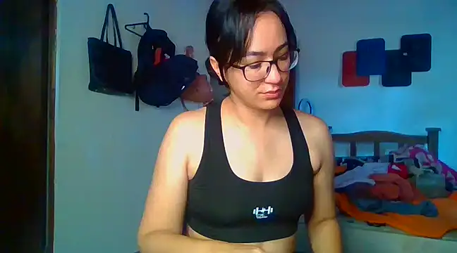 brittanycheeks online show from March 19, 2025, 2:46 pm