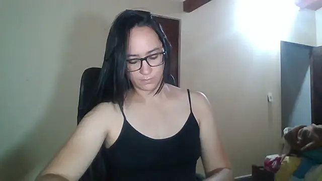 Snapshot of brittanycheeks chatting on April 22, 2026, 2:25 am brittanycheeks online show from April 22, 2026, 2:25 am