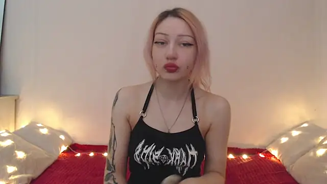 Emily hardcore online show from June 4, 2026, 9:21 pm