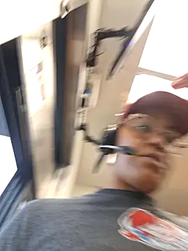 samone9 online show from January 18, 2025, 8:19 pm