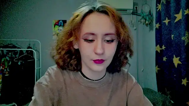 JoannaTompson online show from May 15, 2026, 2:07 am