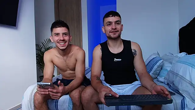 Aron-santoro online show from November 25, 2025, 1:22 pm