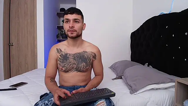 Aron-santoro online show from February 11, 2026, 1:05 pm