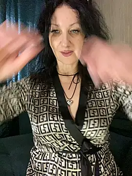 Katie-n online show from January 24, 2025, 10:32 am