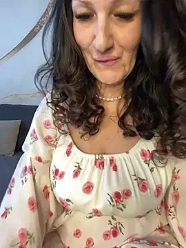 Snapshot of Katie-n chatting on May 26, 2026, 7:15 am Katie-n online show from May 26, 2026, 7:15 am