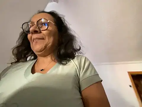 Snapshot of sweeviolet chatting on January 30, 2025, 11:22 am sweeviolet online show from January 30, 2025, 11:22 am