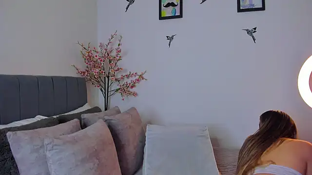 im sarah34 online show from January 27, 2025, 9:11 pm