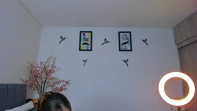 im sarah34 online show from March 4, 2025, 2:38 am