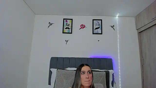 im sarah34 online show from March 26, 2026, 4:51 am