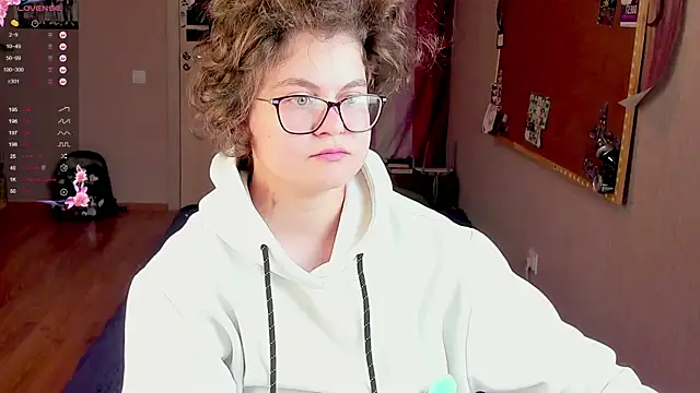 Sashy Way online show from December 8, 2024, 2:07 am