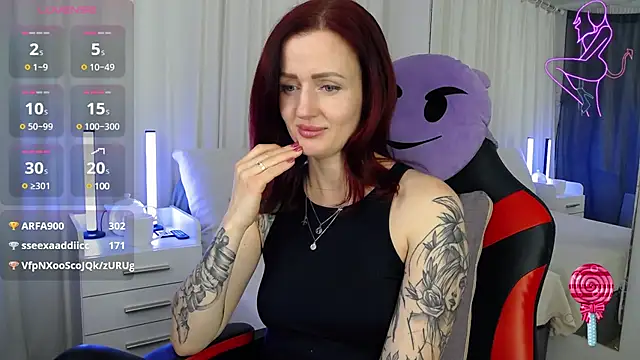 ElisaJane online show from January 10, 2025, 4:22 am