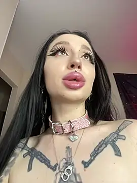 Molly  Moon online show from April 27, 2026, 2:42 am