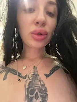 Molly  Moon online show from July 3, 2026, 3:46 am