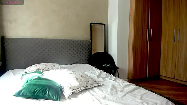 BlowMyXXL online show from March 20, 2025, 11:38 am