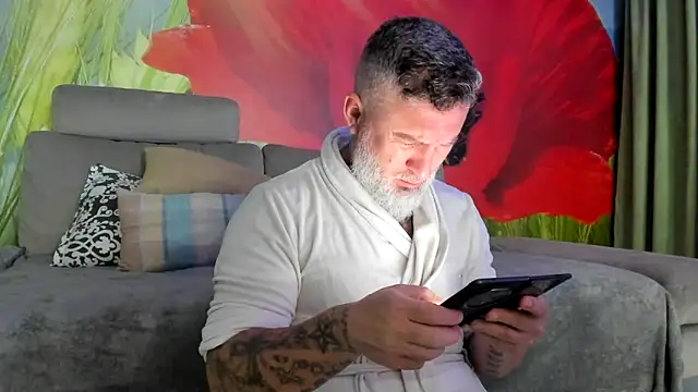 BlowMyXXL online show from February 11, 2026, 7:41 pm