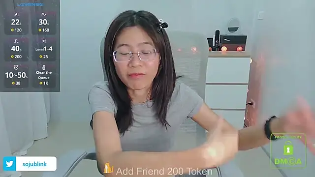 littlemiilk online show from March 20, 2025, 6:09 pm