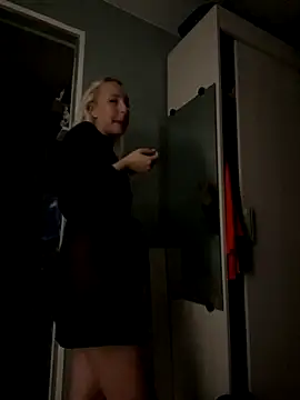 MerlinDave online show from October 3, 2025, 12:07 am