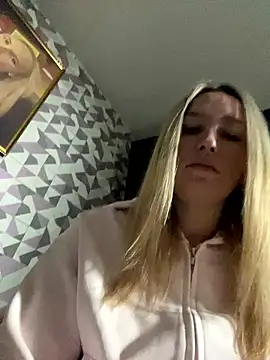 Snapshot of MerlinDave chatting on January 19, 2026, 1:42 am MerlinDave online show from January 19, 2026, 1:42 am