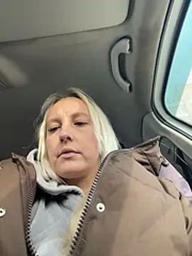 Snapshot of MerlinDave chatting on February 20, 2026, 6:26 am MerlinDave online show from February 20, 2026, 6:26 am