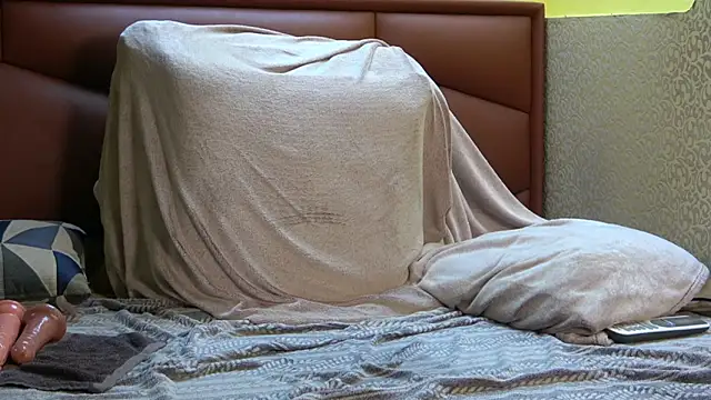 Snapshot of DanicaMoore chatting on February 26, 2026, 2:49 pm DanicaMoore online show from February 26, 2026, 2:49 pm