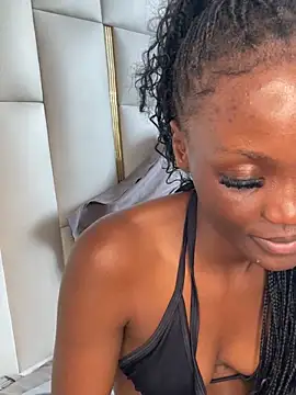 Fanclubbbbb online show from January 1, 2025, 8:13 am